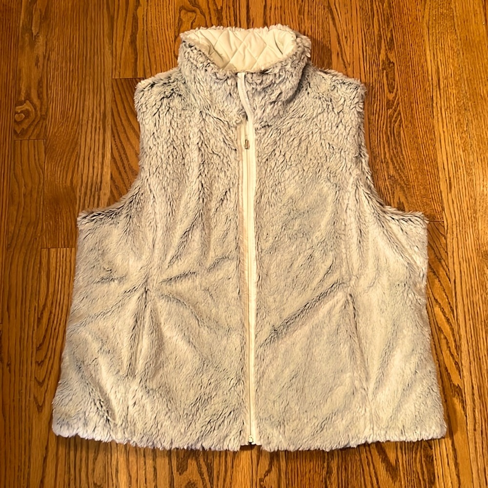 Mob Wives Faux Fur White Vest Reversible Size XL